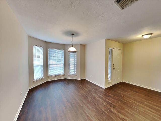 2219 Shady Pine Drive, Conroe, TX 77301