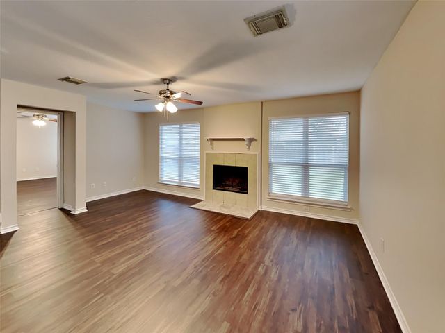 2219 Shady Pine Drive, Conroe, TX 77301