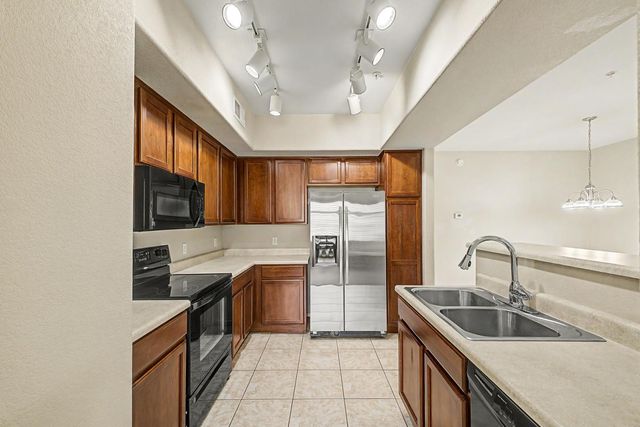16825 N 14th Street Unit 49, Phoenix, AZ 85022