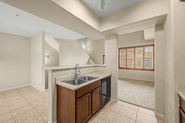 16825 N 14th Street Unit 49, Phoenix, AZ 85022