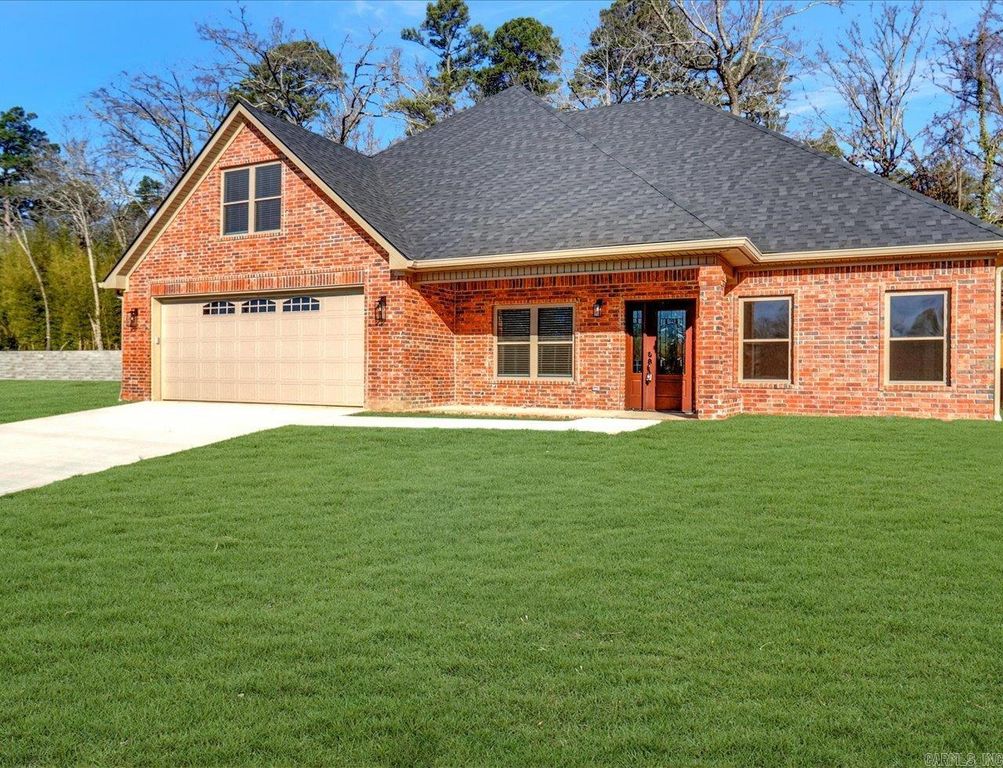 134 Jet Circle, Hot Springs, AR 71913