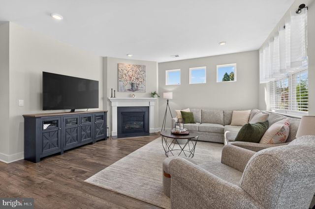 101 CONGRESSIONAL CT, Moorestown, NJ 08057