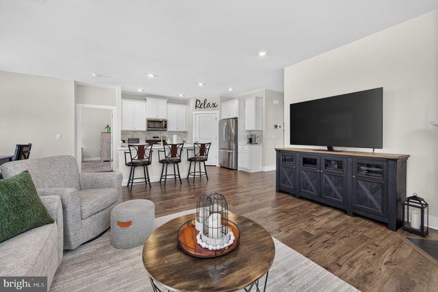 101 CONGRESSIONAL CT, Moorestown, NJ 08057