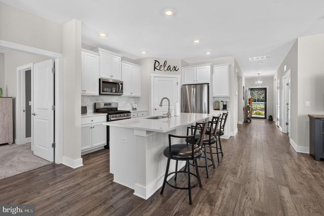 101 CONGRESSIONAL CT, Moorestown, NJ 08057