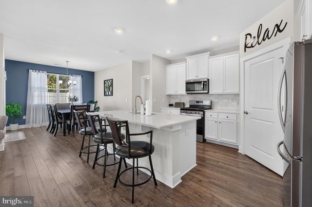 101 CONGRESSIONAL CT, Moorestown, NJ 08057