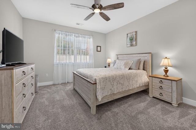 101 CONGRESSIONAL CT, Moorestown, NJ 08057