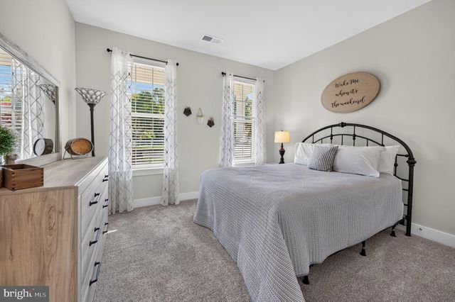 101 CONGRESSIONAL CT, Moorestown, NJ 08057