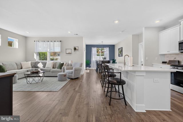 101 CONGRESSIONAL CT, Moorestown, NJ 08057