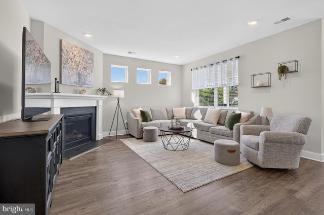 101 CONGRESSIONAL CT, Moorestown, NJ 08057