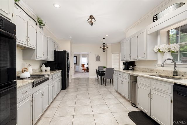 6926 Valley Lake, Cottondale, AL 35453