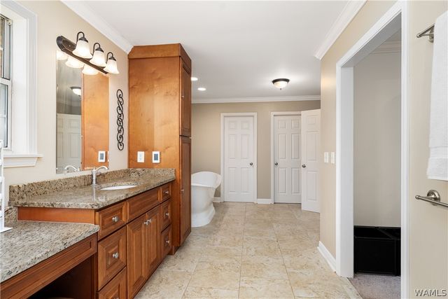 6926 Valley Lake, Cottondale, AL 35453