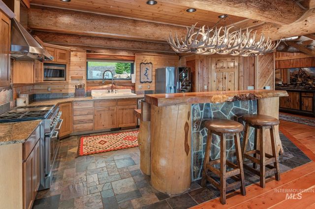 17442 S Painted Rose Road, Worley, ID 83876