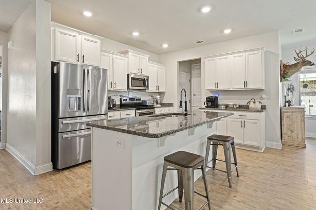 5367 Overland Drive, Biloxi, MS 39532