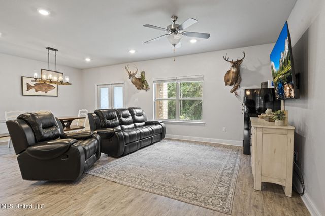 5367 Overland Drive, Biloxi, MS 39532