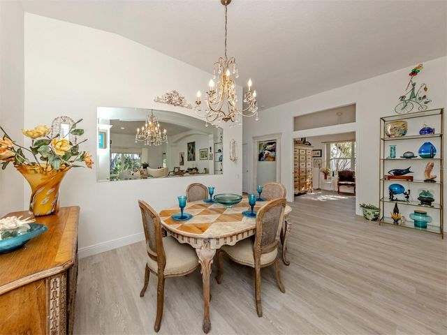 404 PINEWOOD LAKE DRIVE, Venice, FL 34285