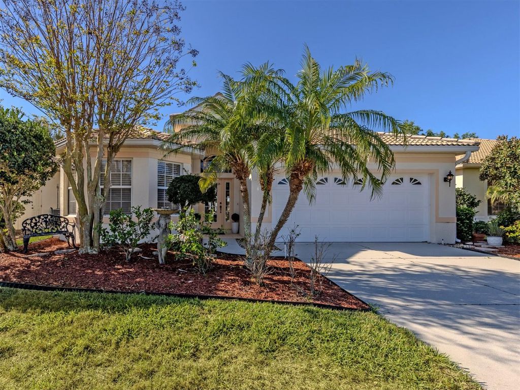404 PINEWOOD LAKE DRIVE, Venice, FL 34285