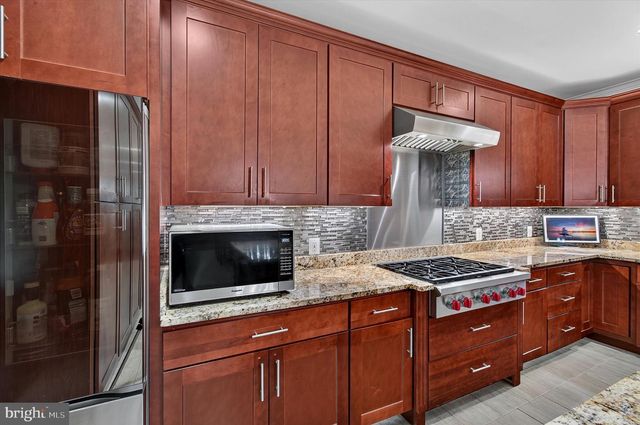 7000 JACOBS GROVE CT, Manassas, VA 20112