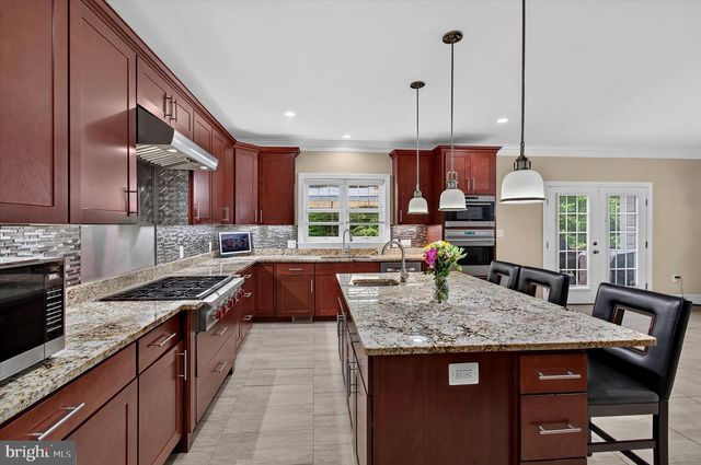 7000 JACOBS GROVE CT, Manassas, VA 20112