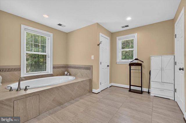 7000 JACOBS GROVE CT, Manassas, VA 20112