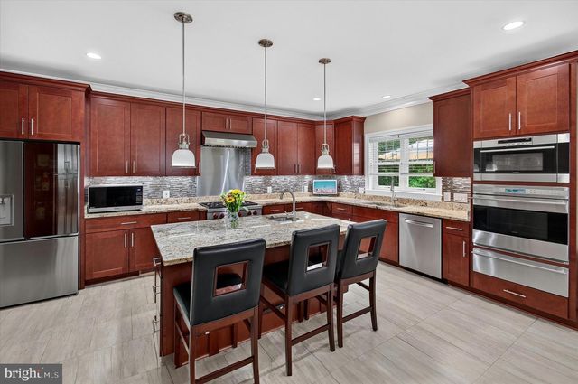 7000 JACOBS GROVE CT, Manassas, VA 20112