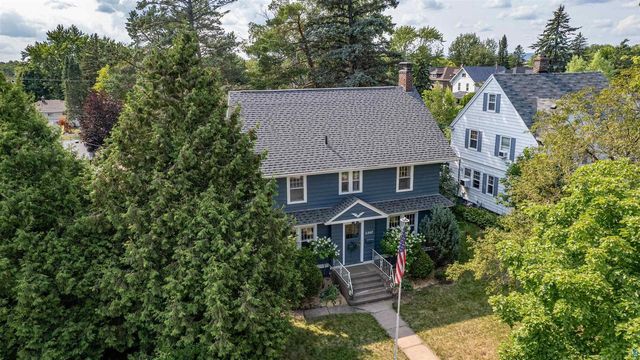 2207 Hammond Ave, Superior, WI 54880