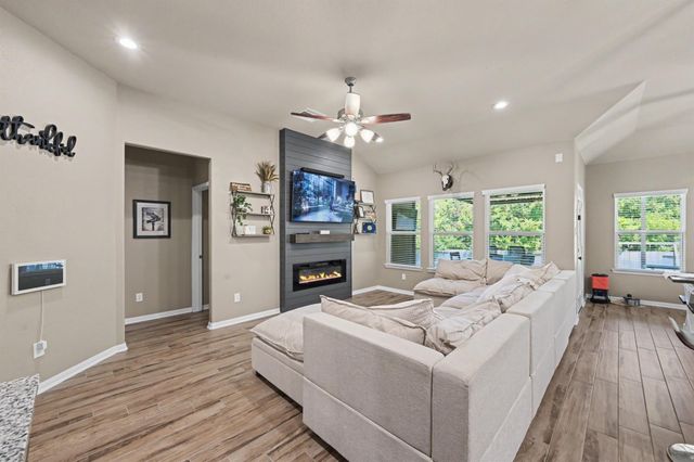 13258 Ridgeview, Willis, TX 77318