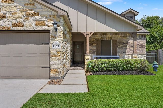 13258 Ridgeview, Willis, TX 77318