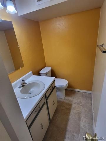 12056 E 25th Avenue, Aurora, CO 80010