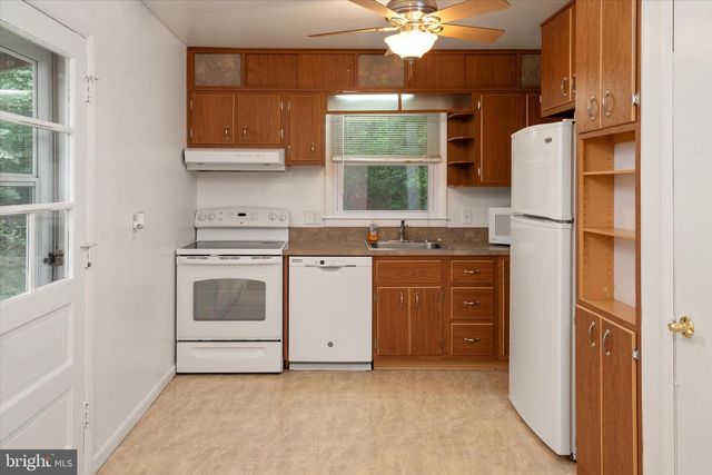 410 WALNUT DR, Annapolis, MD 21403