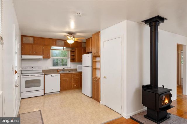 410 WALNUT DR, Annapolis, MD 21403