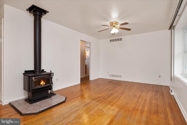 410 WALNUT DR, Annapolis, MD 21403