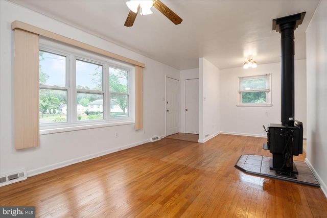 410 WALNUT DR, Annapolis, MD 21403