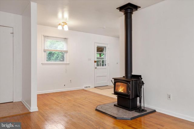 410 WALNUT DR, Annapolis, MD 21403