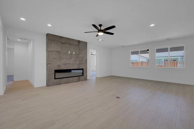 1093 Royo Ranchero, Yuba City, CA 95993