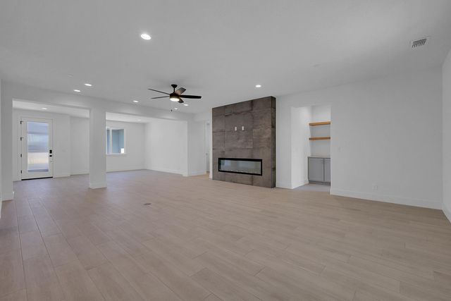 1093 Royo Ranchero, Yuba City, CA 95993