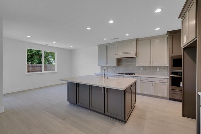 1093 Royo Ranchero, Yuba City, CA 95993