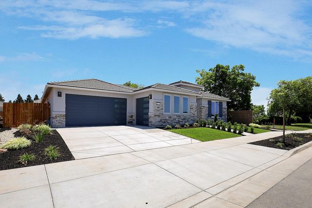 1093 Royo Ranchero, Yuba City, CA 95993