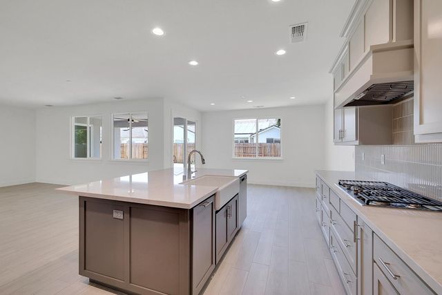 1093 Royo Ranchero, Yuba City, CA 95993