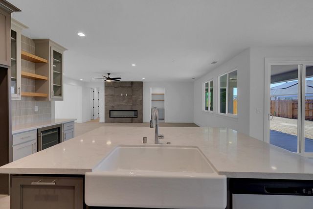 1093 Royo Ranchero, Yuba City, CA 95993