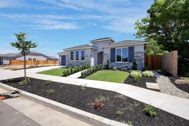 1093 Royo Ranchero, Yuba City, CA 95993