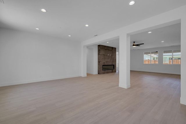 1093 Royo Ranchero, Yuba City, CA 95993