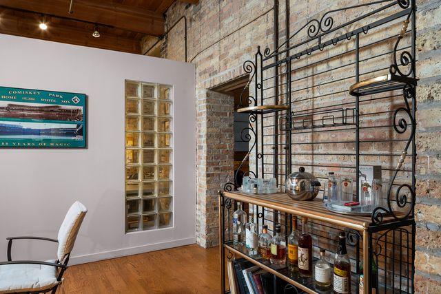 540 N Lake Shore Drive 420, Chicago, IL 60611