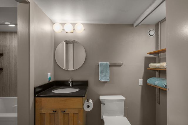 540 N Lake Shore Drive 420, Chicago, IL 60611