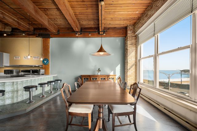 540 N Lake Shore Drive 420, Chicago, IL 60611