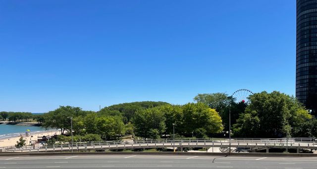 540 N Lake Shore Drive 420, Chicago, IL 60611