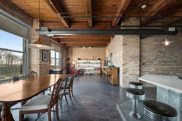 540 N Lake Shore Drive 420, Chicago, IL 60611