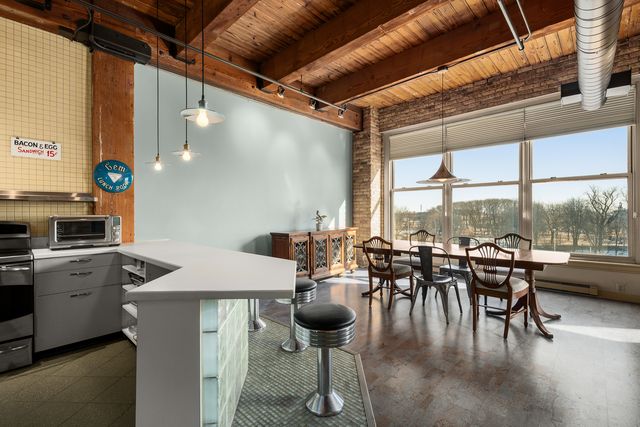 540 N Lake Shore Drive 420, Chicago, IL 60611