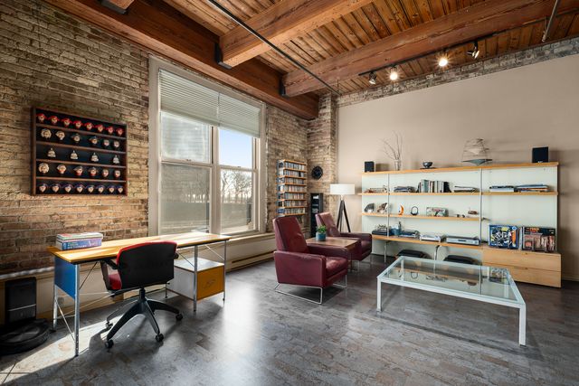 540 N Lake Shore Drive 420, Chicago, IL 60611