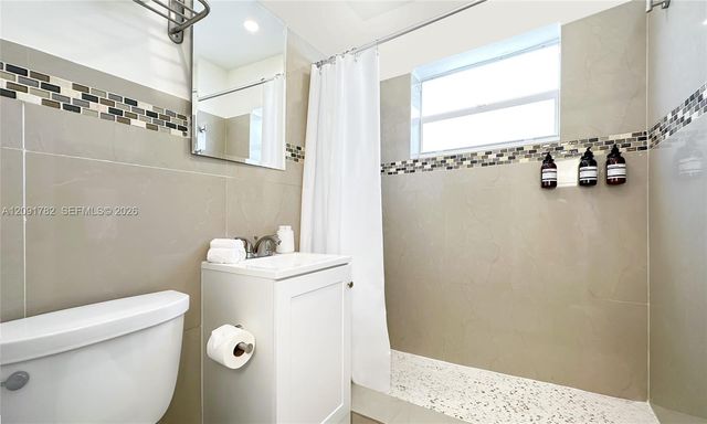 528 SW 4th Avenue A, Hallandale Beach, FL 33009