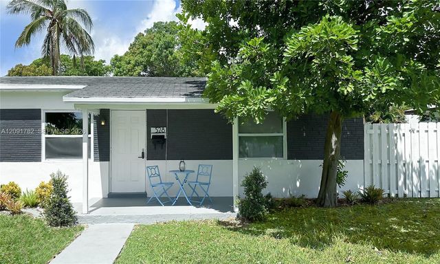 528 SW 4th Avenue A, Hallandale Beach, FL 33009